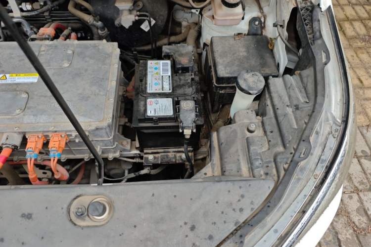 Used BYD Yuan New Energy 2019 EV535 Smart Connect Trendsetting Model Engine Bay Left