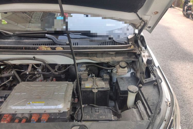 Used BYD Yuan New Energy 2019 EV360 Smart Connect Elite Model Engine Bay Left