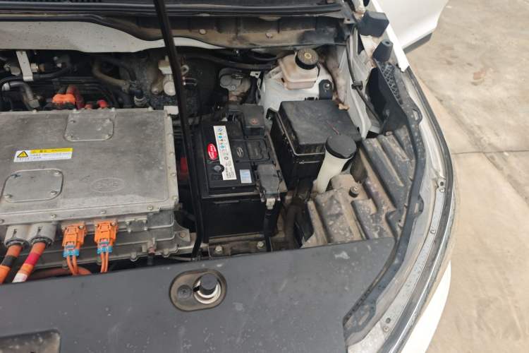 Used BYD Yuan New Energy 2019 EV535 Smart Connect Trendsetting Model Engine Bay Left