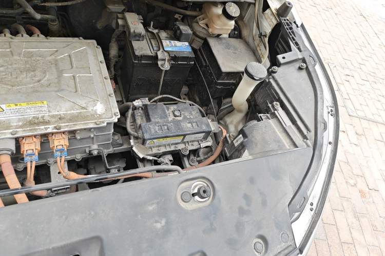 Used BYD Yuan New Energy 2019 EV360 Smart Connect Leading Model Engine Bay Left