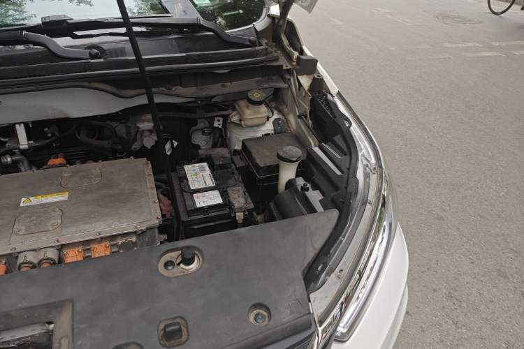 Used BYD Yuan New Energy 2019 EV535 Smart Connect Trendsetting Model Engine Bay Left
