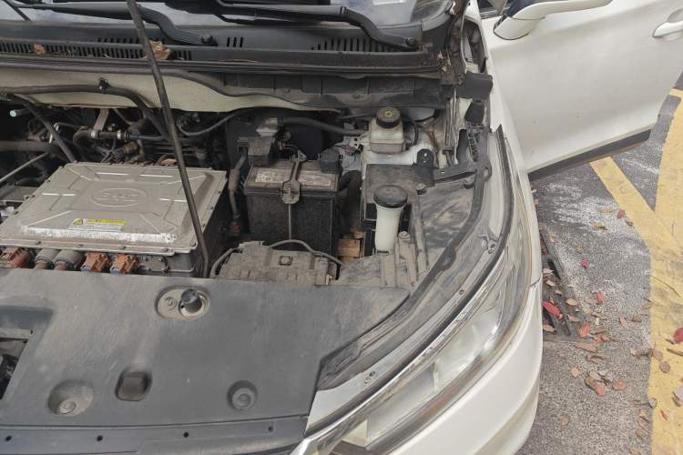 Used BYD Yuan New Energy 2019 EV360 Smart Connect Leading Model Engine Bay Left