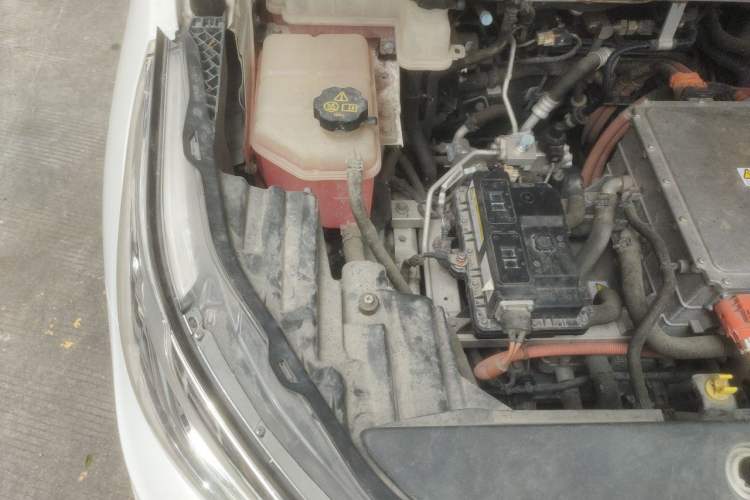 Used BYD Yuan New Energy 2019 EV535 Smart Connect Trendsetting Model Engine Bay Right