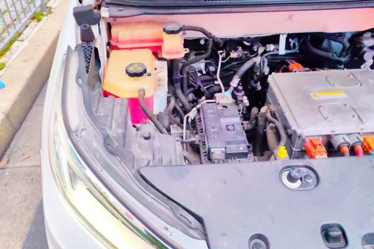 Used BYD Yuan New Energy 2019 EV535 Smart Connect Trendsetting Model Engine Bay Right