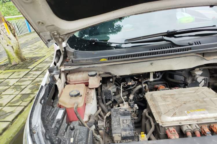 Used BYD Yuan New Energy 2019 EV360 Smart Connect Luxurious Model Engine Bay Right