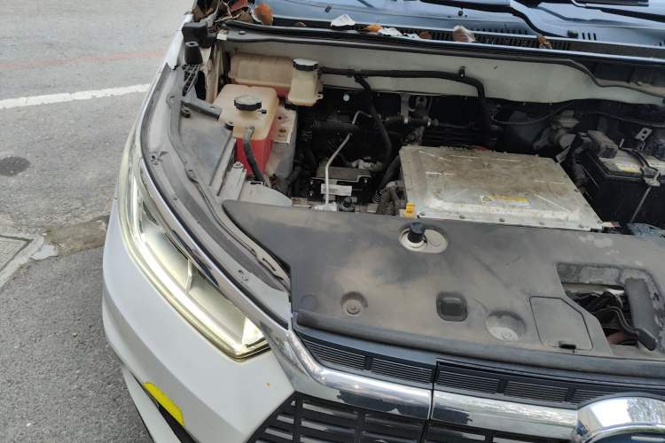Used BYD Yuan New Energy 2019 EV360 Smart Connect Leading Model Engine Bay Right
