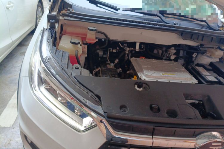 Used BYD Yuan New Energy 2019 EV535 Smart Connect Trendsetting Model Engine Bay Right