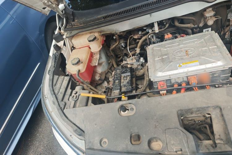 Used BYD Yuan New Energy 2019 EV535 Smart Connect Trendsetting Model Engine Bay Right