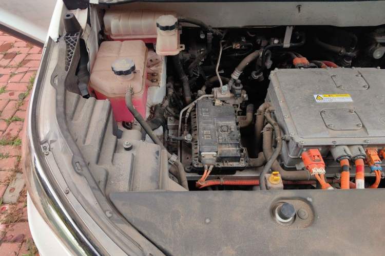 Used BYD Yuan New Energy 2019 EV535 Smart Connect Trendsetting Model Engine Bay Right