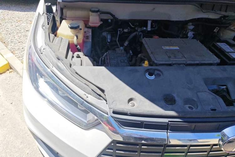 Used BYD Yuan New Energy 2019 EV535 Smart Connect Elite Model Engine Bay Right