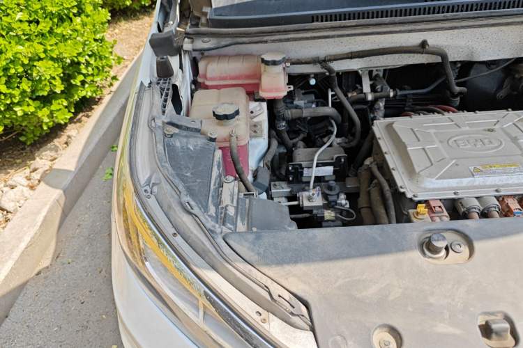 Used BYD Yuan New Energy 2019 EV360 Smart Connect Leading Model Engine Bay Right