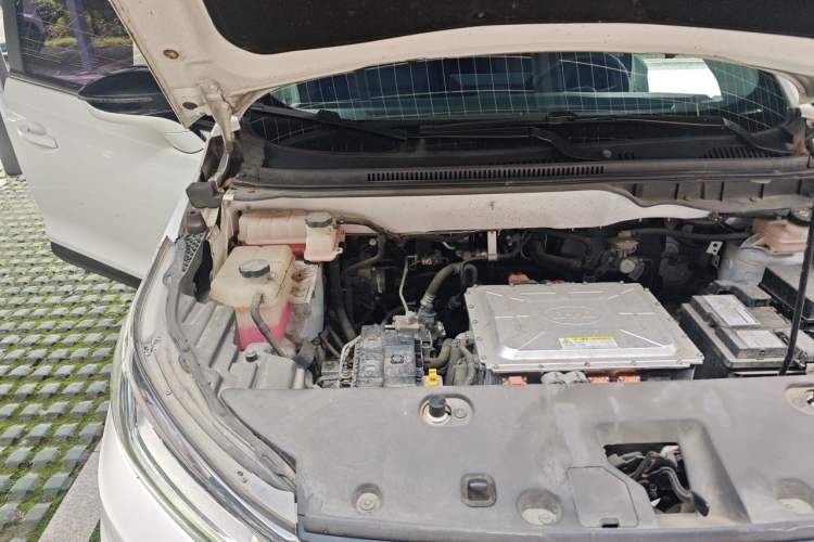 Used BYD Yuan New Energy 2019 EV535 Smart Connect Elite Model Engine Bay Right