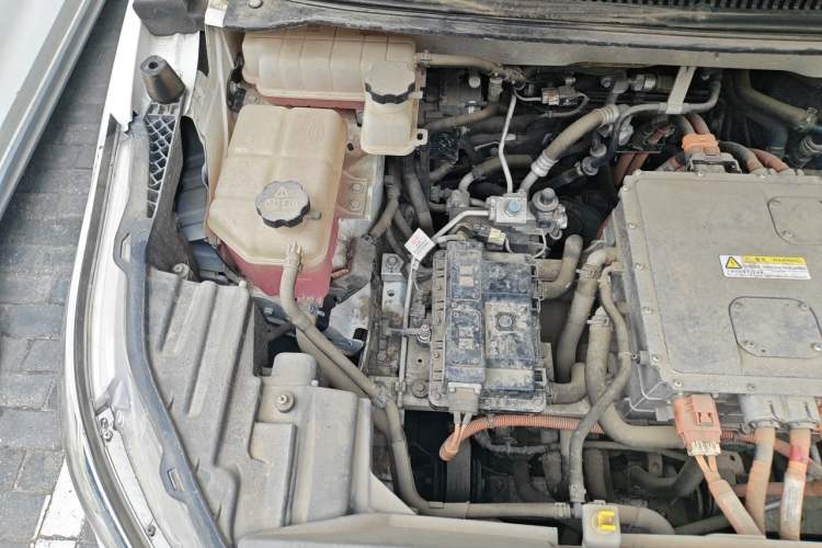 Used BYD Yuan New Energy 2019 EV535 Smart Connect Trendsetting Model Engine Bay Right