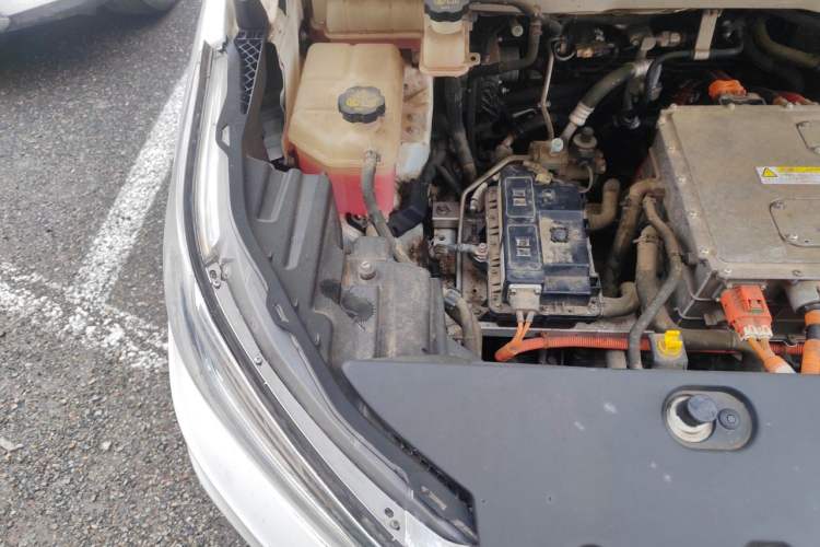 Used BYD Yuan New Energy 2019 EV535 Smart Connect Trendsetting Model Engine Bay Right