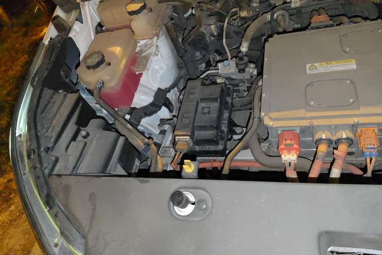 Used BYD Yuan New Energy 2019 EV535 Smart Connect Trendsetting Model Engine Bay Right