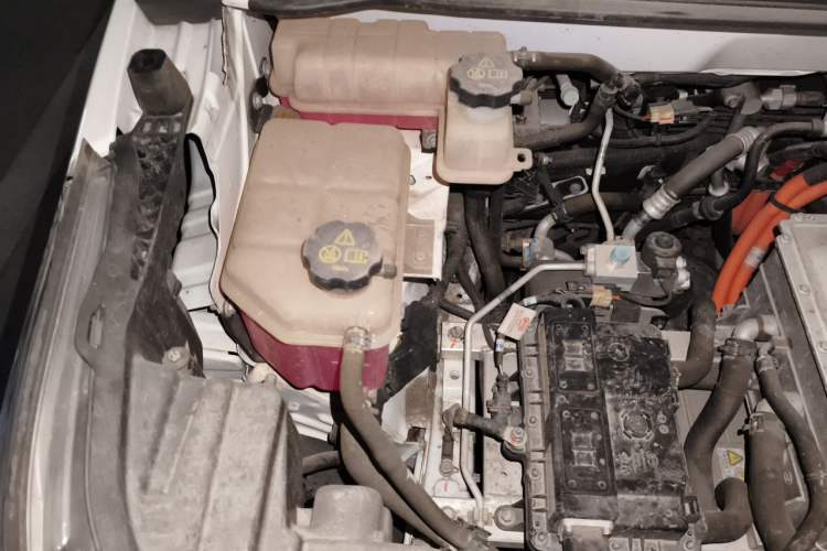 Used BYD Yuan New Energy 2019 EV535 Smart Connect Trendsetting Model Engine Bay Right