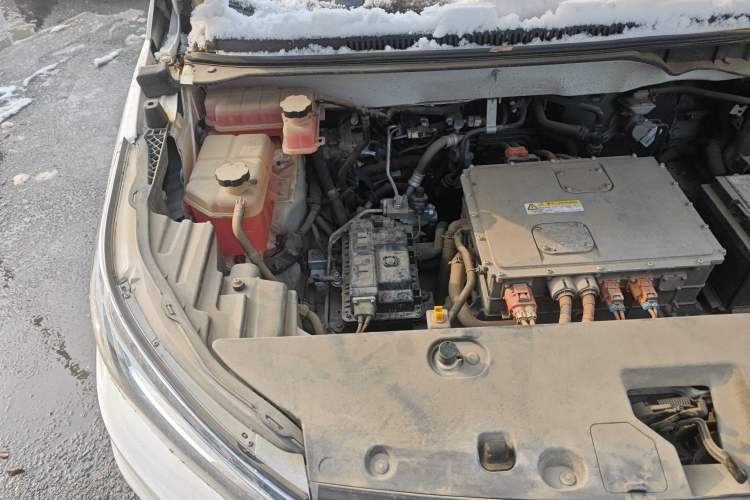 Used BYD Yuan New Energy 2019 EV535 Smart Connect Trendsetting Model Engine Bay Right