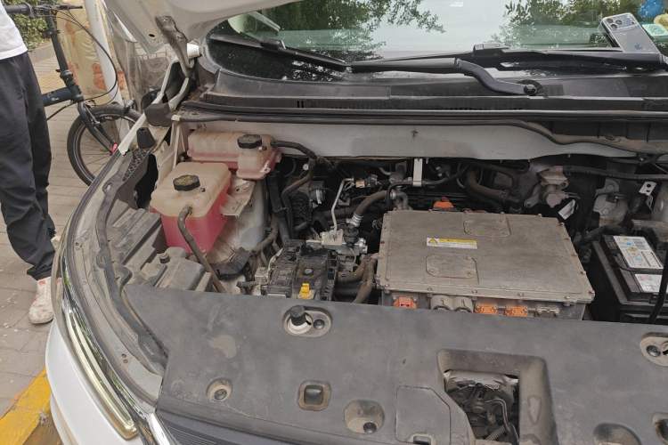 Used BYD Yuan New Energy 2019 EV535 Smart Connect Trendsetting Model Engine Bay Right