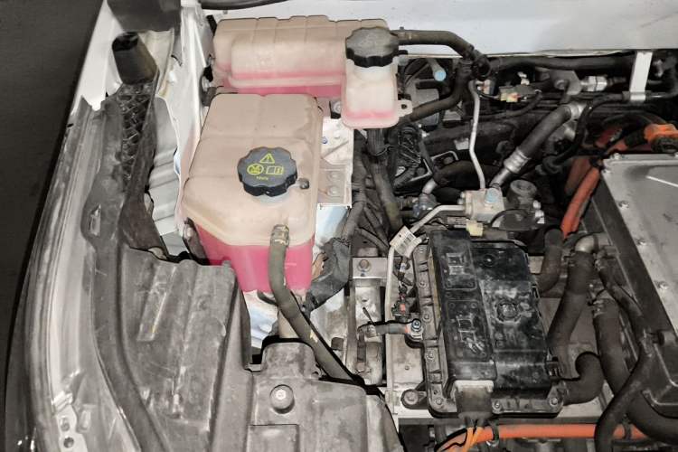 Used BYD Yuan New Energy 2019 EV535 Smart Connect Trendsetting Model Engine Bay Right
