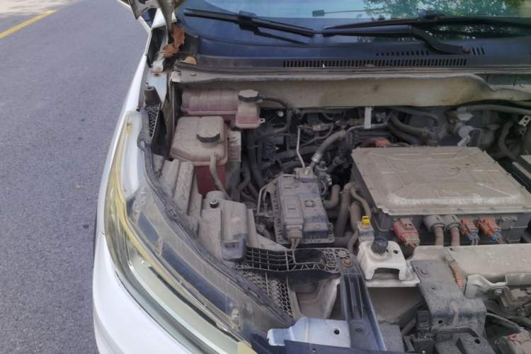 Used BYD Yuan New Energy 2019 EV360 Smart Connect Luxurious Model Engine Bay Right
