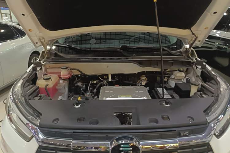 Used BYD Yuan New Energy 2019 EV360 Smart Connect Enjoyment Model Engine Bay