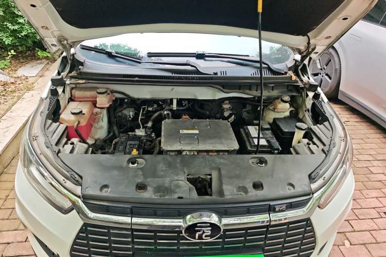 Used BYD Yuan New Energy 2019 EV535 Smart Connect Trendsetting Model Engine Bay