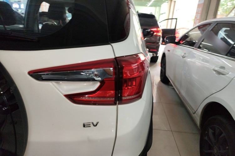 Used BYD Yuan New Energy 2019 EV360 Smart Connect Enjoyment Model Exterior 1