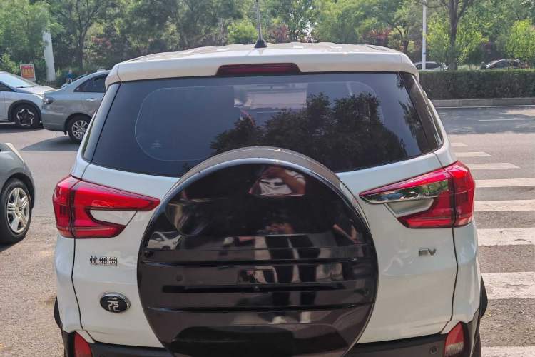 Used BYD Yuan New Energy 2019 EV535 Smart Connect Trendsetting Model Exterior 2
