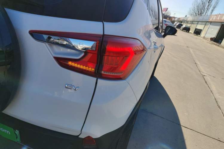 Used BYD Yuan New Energy 2019 EV535 High-Energy Leading Edition Exterior 2