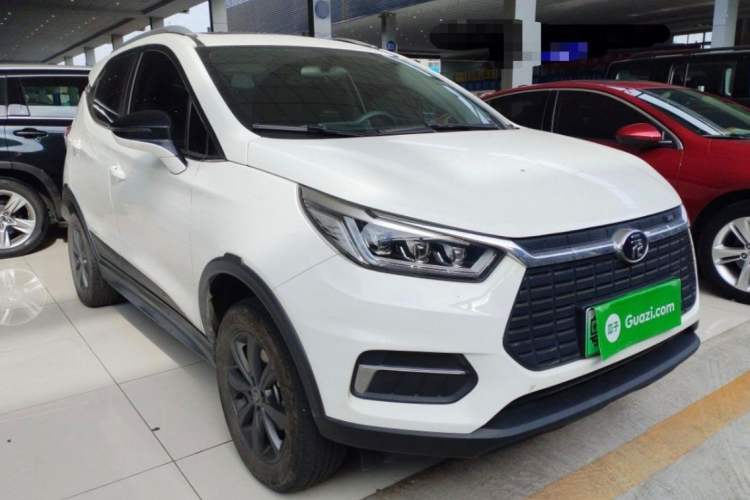 Used BYD Yuan New Energy 2019 EV360 Smart Connect Enjoyment Model Exterior 2