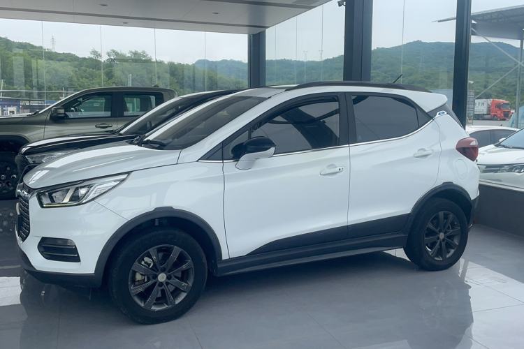 Used BYD Yuan New Energy 2019 EV360 Smart Connect Leading Model Exterior 2