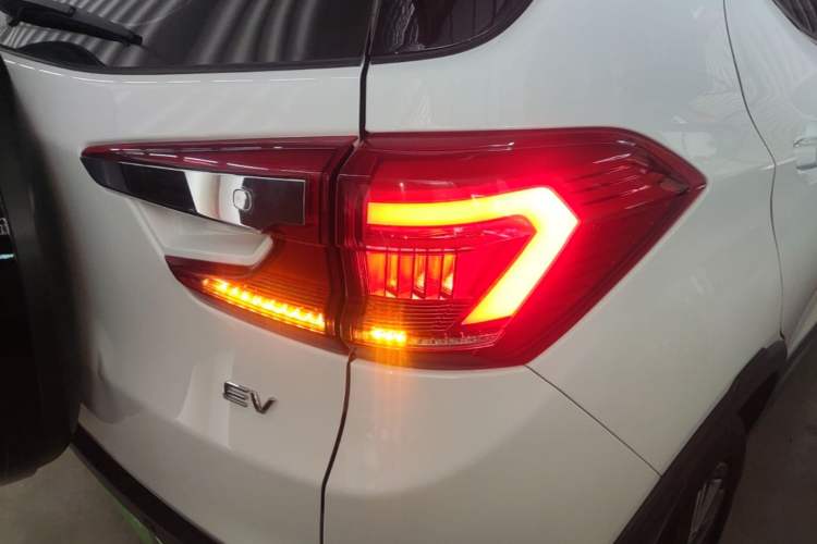 Used BYD Yuan New Energy 2019 EV535 High-Energy Leading Edition Exterior 3