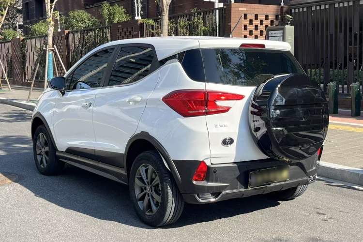 Used BYD Yuan New Energy 2019 EV535 Smart Connect Trendsetting Model Exterior 3