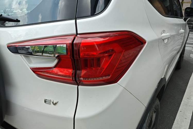 Used BYD Yuan New Energy 2019 EV360 Smart Connect Enjoyment Model Exterior 3