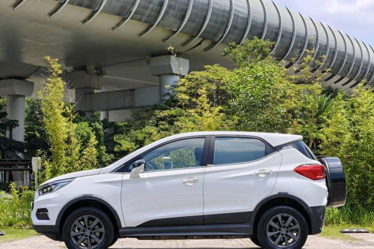 Used BYD Yuan New Energy 2019 EV535 Smart Connect Trendsetting Model Exterior 3