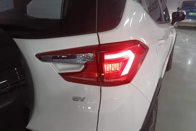 Used BYD Yuan New Energy 2019 EV535 High-Energy Leading Edition Exterior 3