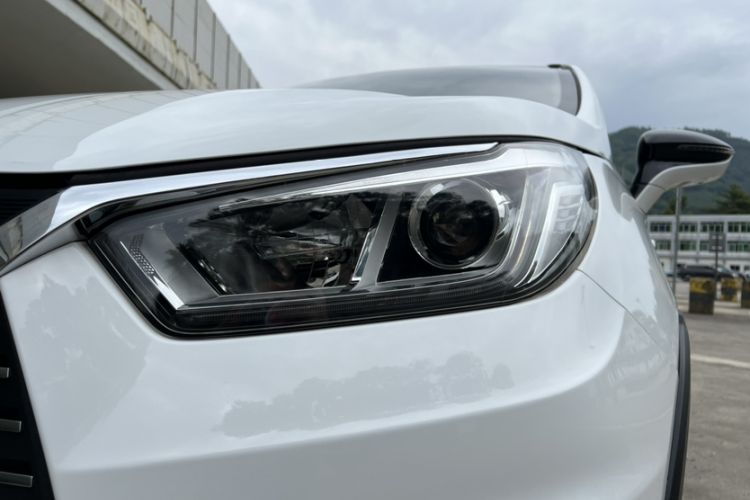 Used BYD Yuan New Energy 2019 EV360 Smart Connect Elite Model Exterior 3