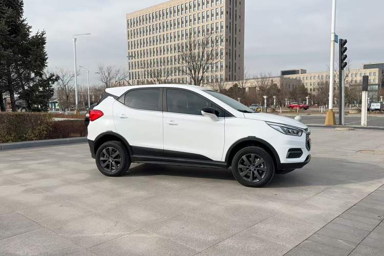 Used BYD Yuan New Energy 2019 EV535 Smart Connect Trendsetting Model Exterior 3