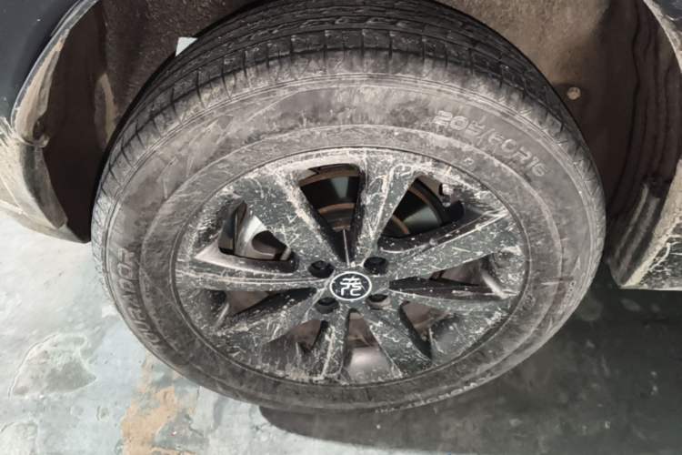 Used BYD Yuan New Energy 2019 EV535 Smart Connect Trendsetting Model Exterior 3
