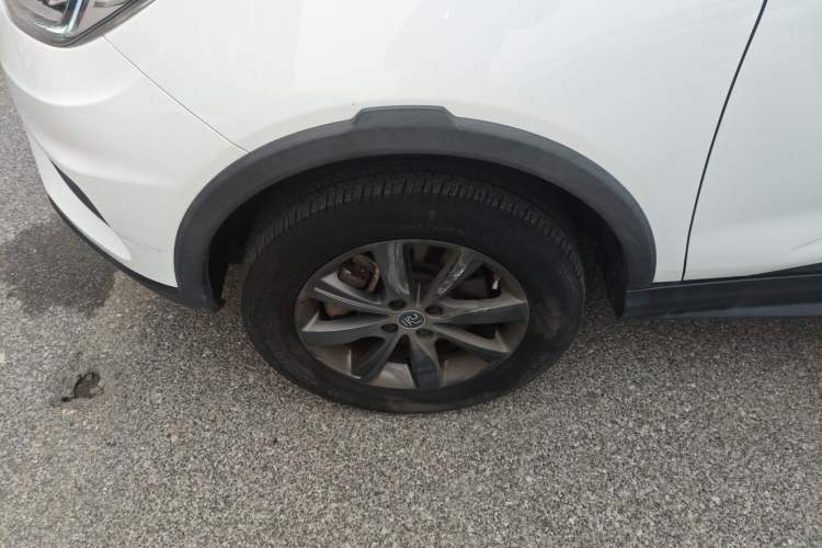 Used BYD Yuan New Energy 2019 EV360 Smart Connect Leading Model Exterior 4