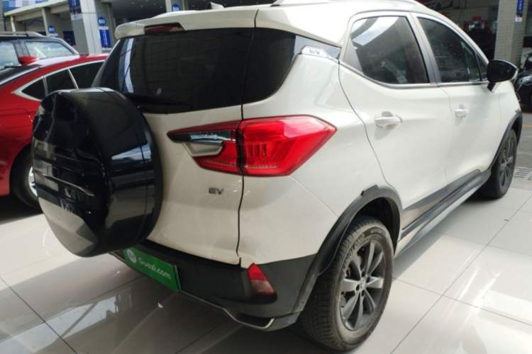 Used BYD Yuan New Energy 2019 EV360 Smart Connect Enjoyment Model Exterior 4