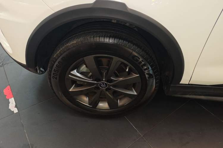 Used BYD Yuan New Energy 2019 EV535 Smart Connect Elite Model Exterior 4