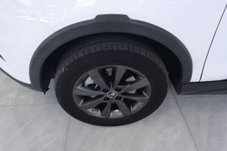 Used BYD Yuan New Energy 2019 EV535 Smart Connect Trendsetting Model Exterior 4