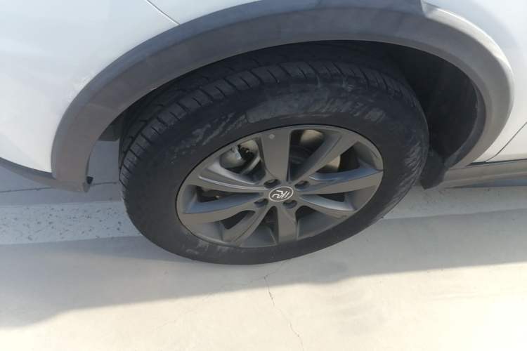 Used BYD Yuan New Energy 2019 EV535 Smart Connect Trendsetting Model Exterior 4
