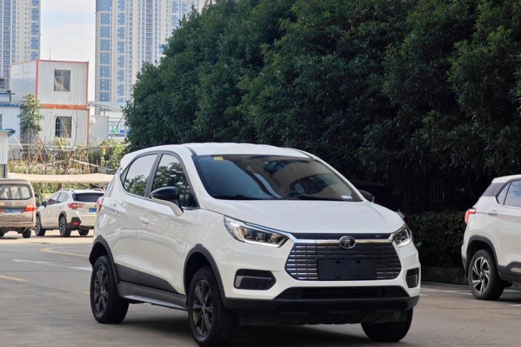 Used BYD Yuan New Energy 2019 EV535 Smart Connect Trendsetting Model Exterior 4