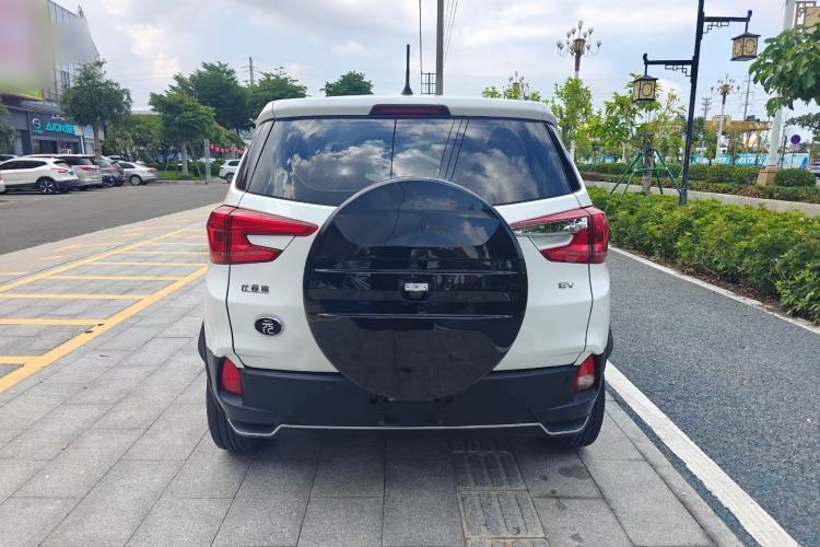 Used BYD Yuan New Energy 2019 EV535 Smart Connect Trendsetting Model Exterior 5