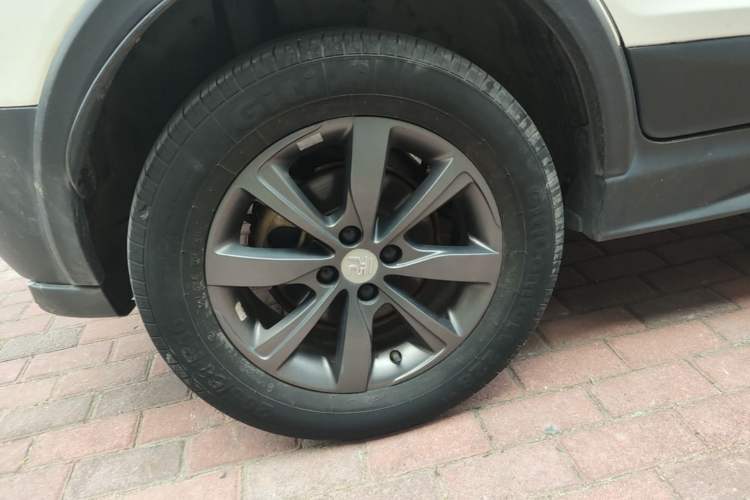Used BYD Yuan New Energy 2019 EV360 Smart Connect Leading Model Exterior 5