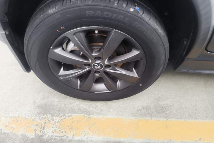 Used BYD Yuan New Energy 2019 EV535 Smart Connect Trendsetting Model Exterior 5