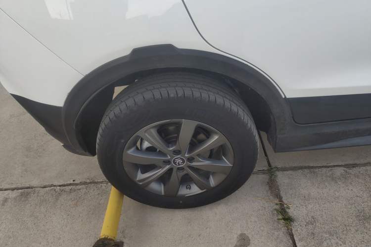 Used BYD Yuan New Energy 2019 EV535 Smart Connect Trendsetting Model Exterior 5