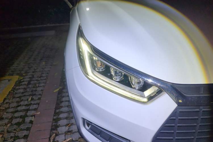 Used BYD Yuan New Energy 2019 EV535 Smart Connect Trendsetting Model Exterior 6